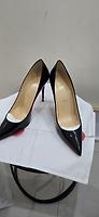 Louboutin Kate black leather heels, 10 cm, size 40.5 - Photo 1