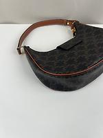 Sac Céline Ava Toile Triomphe porté épaule - Photo 8