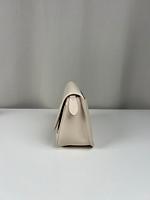 Sac bandoulière Louis Vuitton Bucci cuir épi blanc crème quartz - Photo 8