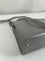 Sac bandoulière gris Cassandra de Saint Laurent - Photo 8