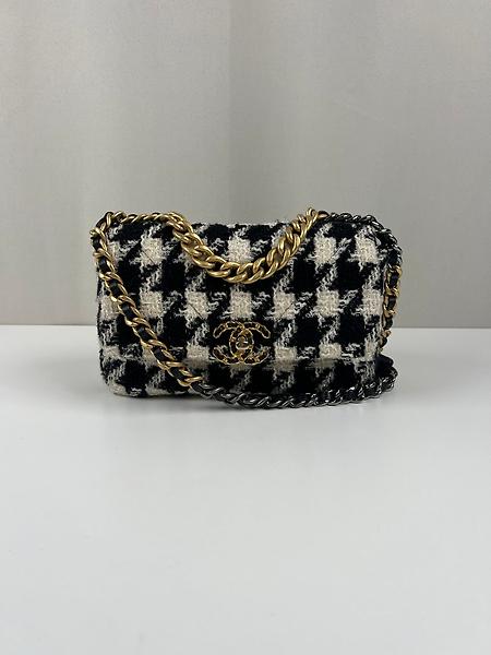 Sac bandoulière Chanel 19 tweed