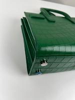 Sac bandoulière Sac de Jour Saint Laurent nano en cuir embossé vert - Photo 10