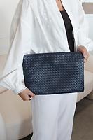 Pochette Bottega Veneta document bleu marine - Photo 2