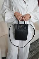 Sac cabas vertical Gucci en cuir noir - Photo 3
