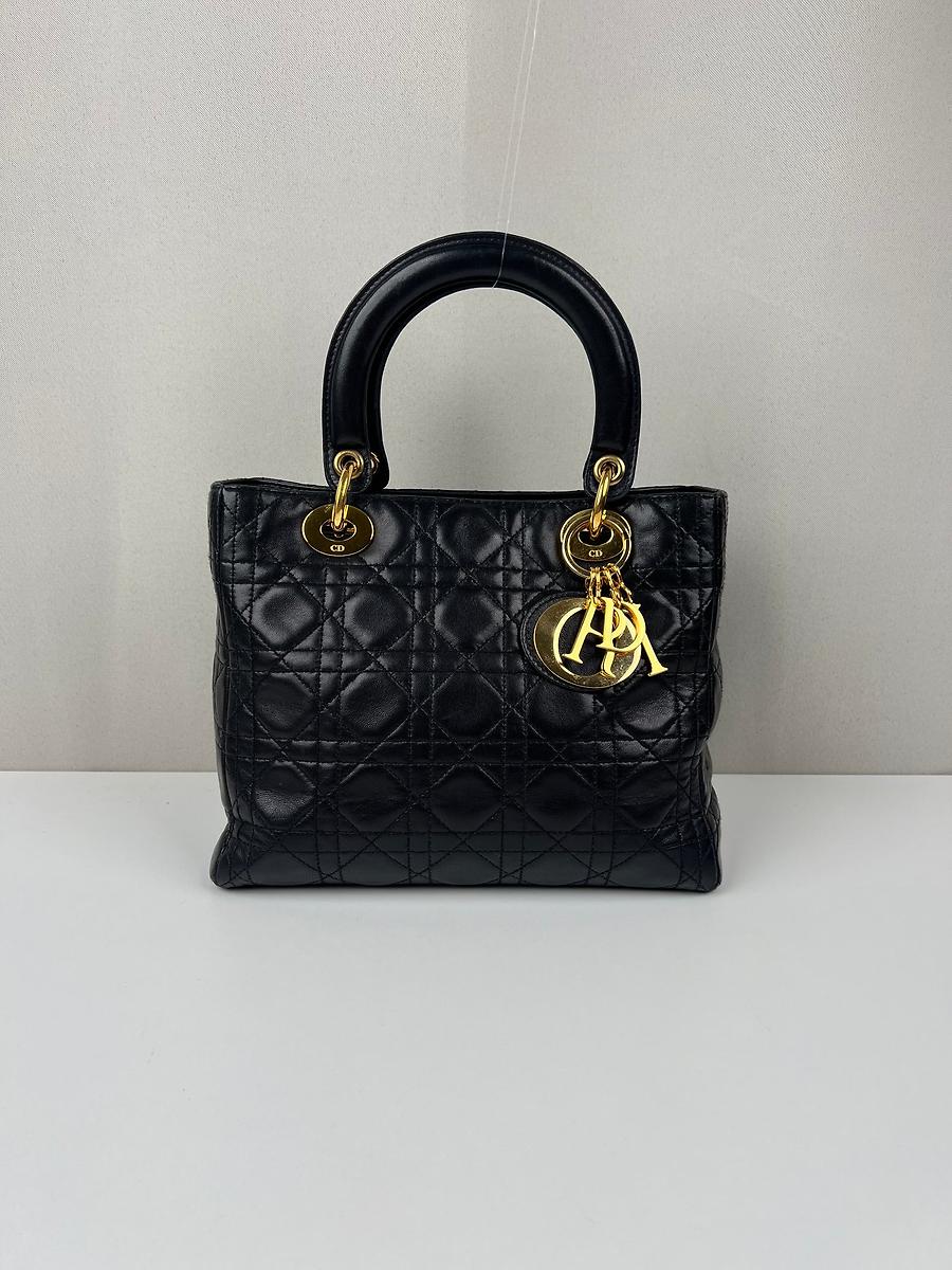 Sac à main Lady Dior medium cuir noir vintage