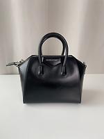 Sac Givenchy Antigona Small cuir noir - Photo 1