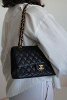 Sac bandoulière Chanel Timeless Medium cuir grainé noir - Photo 2