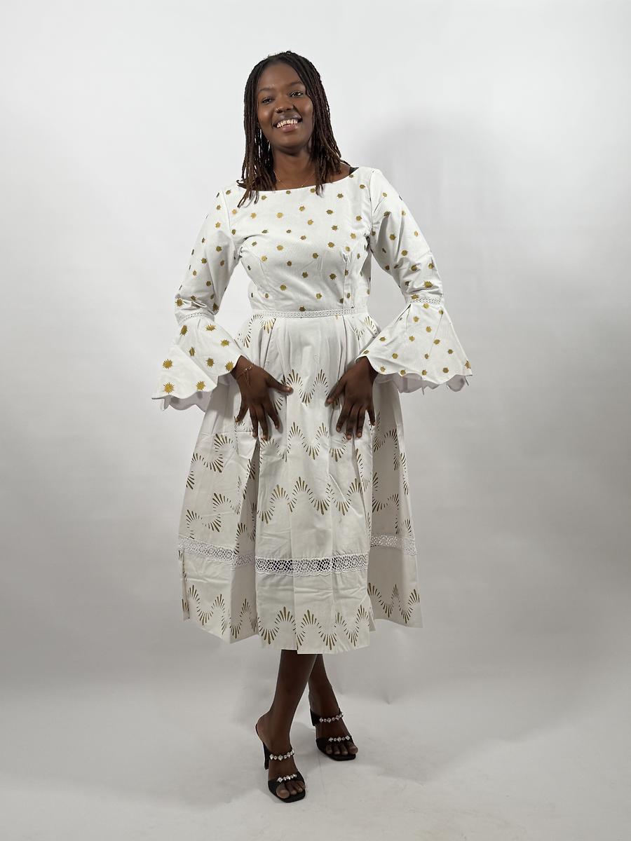 Robe 3/4 blanche dorée