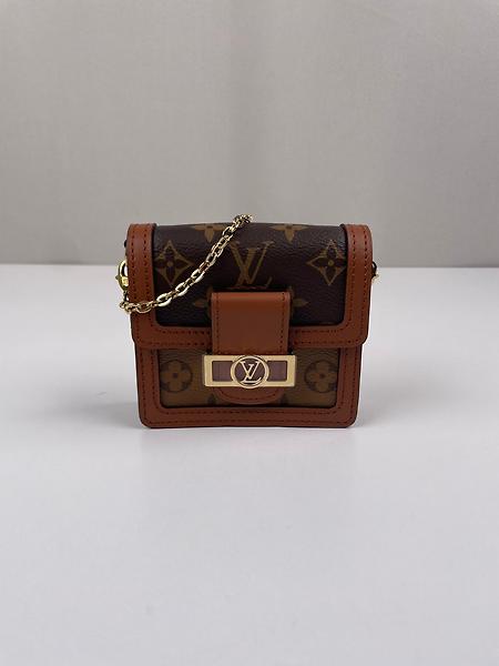 Mini Dauphine troile reverse Louis Vuitton