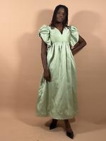 Robe - Photo 1