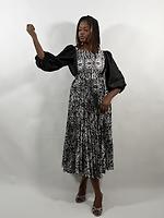 Robe - Photo 1