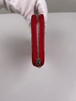 Portefeuille long Chanel en cuir verni rouge - Photo 4