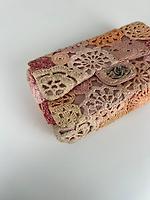 Chanel Timeless 25 édition limitée fleur en cuir et tissu crochet rose - Photo 9