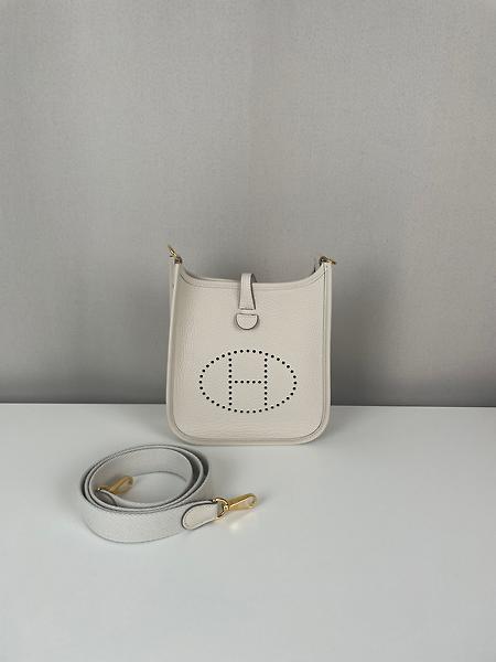 Sac Hermès Evelyne 16 TPM couleur craie