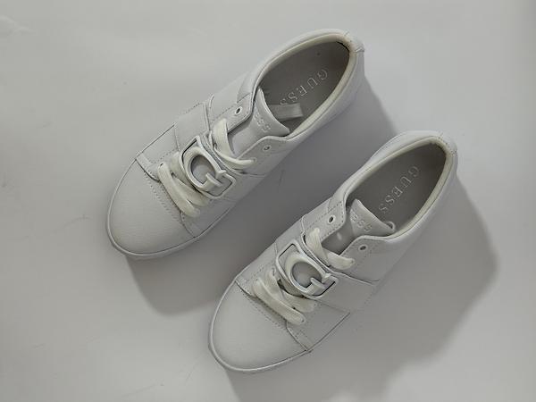 Basket Guess blanches