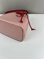 Sac Louis Vuitton Neo Noe cuir épi rose - Photo 9