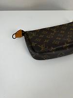 Sac pochette accessoire monogram Louis Vuitton - Photo 8