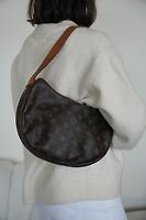Sac Louis Vuitton Croissant MM toile monogram - Photo 2