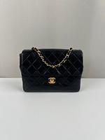 Sac Chanel Vintage en cuir noir square - Photo 1