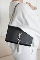 Sac bandoulière Saint Laurent Kate medium cuir noir - Photo 3