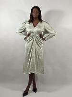 Robe - Photo 1