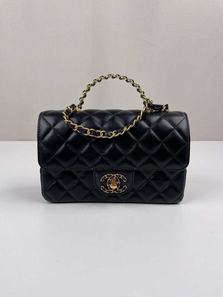 Sac Chanel top handle cuir noir