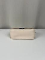 Sac bandoulière Louis Vuitton Bucci cuir épi blanc crème quartz - Photo 9