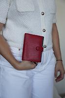 Agenda PM Louis Vuitton en cuir épi rouge - Photo 2