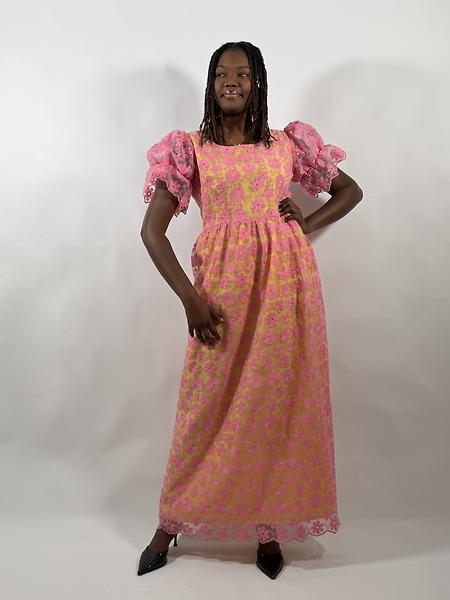 Robe en tulle brodé 