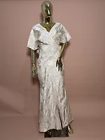 Robe - Photo 1