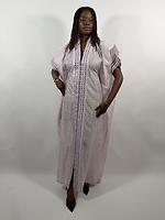 Robe - Photo 1