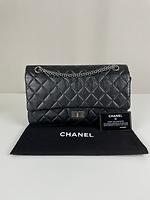 Sac à main Chanel 2.55 Jumbo en cuir noir - Photo 4