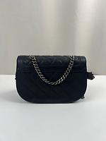 Sac hobo Chanel en cuir noir - Photo 4