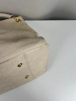 Sac porté épaule Louis Vuitton Artsy en cuir Empreinte blanc - Photo 9