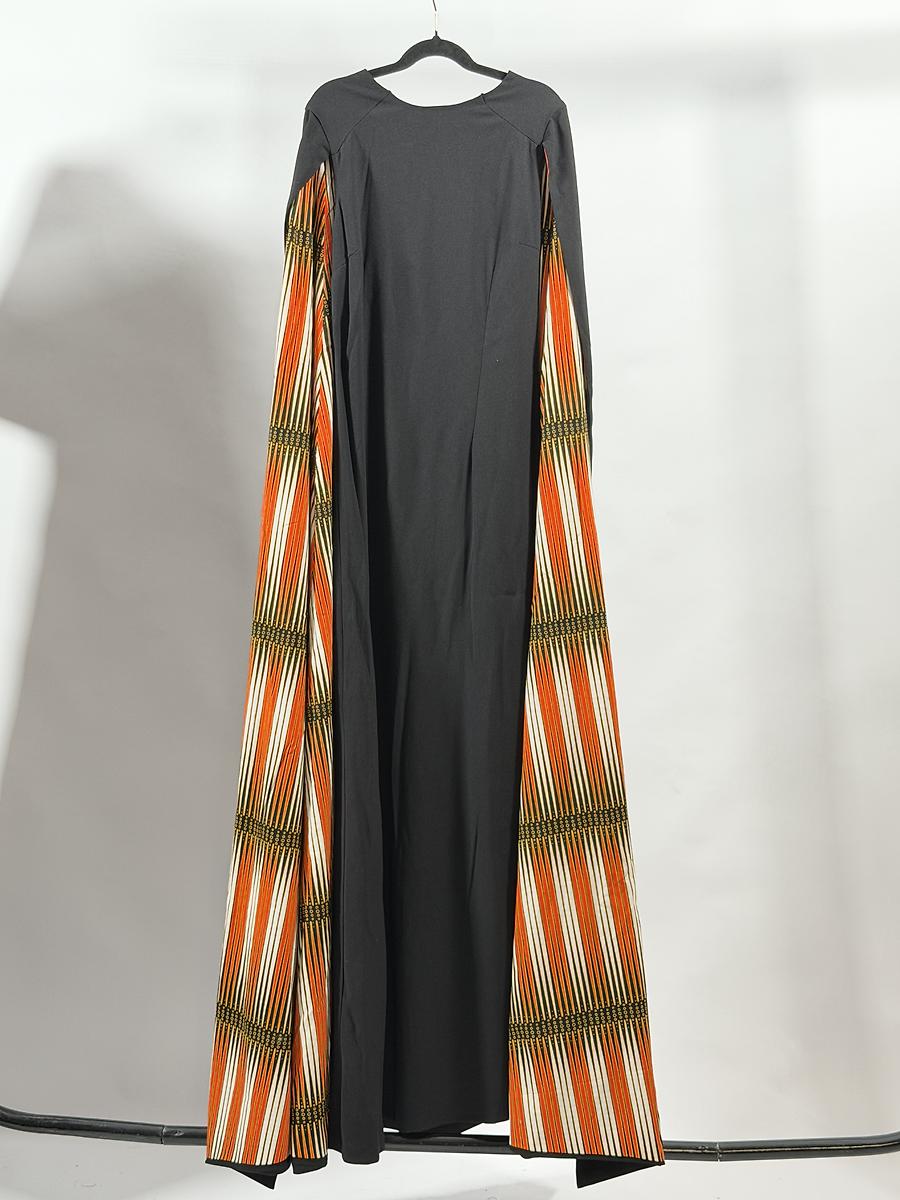 Dress with cape