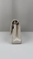 Sac Chanel Timeless vintage en cuir blanc 25 - Photo 6