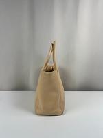 Sac cabas Chanel en cuir caviar grainé beige - Photo 7