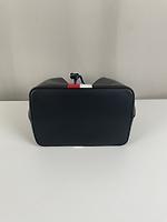 Sac Louis Vuitton Néo Noé en cuir épi noir - Photo 8