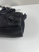 Sac bandoulière Balenciaga City petit modèle en nylon noir et cuir - Photo 7