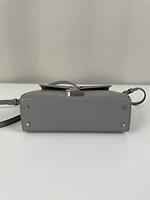 Sac bandoulière gris Cassandra de Saint Laurent - Photo 5
