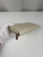 Portefeuille long Zippy Louis Vuitton en cuir épi blanc - Photo 8