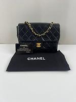 Sac Chanel Vintage en cuir noir square - Photo 3