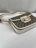 Sac bandoulière Horsebit Gucci blanc et marron - Photo 10