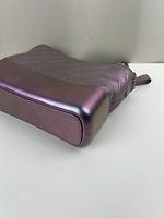 Chanel Gabrielle en cuir violet irisé de taille moyenne - Photo 10
