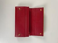 Portefeuille long Prada en cuir saffiano rouge - Photo 10