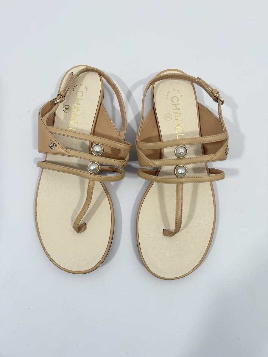 Nus pieds