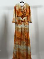 Robe  - Photo 1